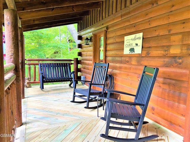 2245 Beach Front Drive, Sevierville, TN 37876