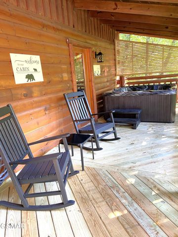 2245 Beach Front Drive, Sevierville, TN 37876