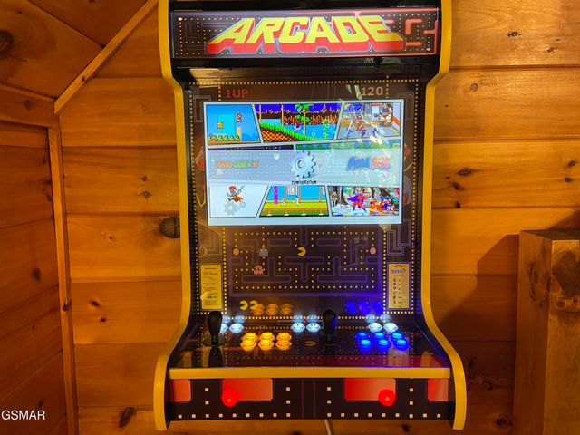 2245 Beach Front Drive, Sevierville, TN 37876