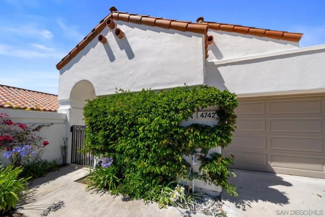 4742 Collinos Way, Oceanside, CA 92056