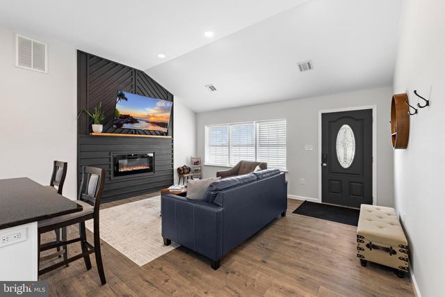 5711 ROUTE 9, Tuckerton, NJ 08087