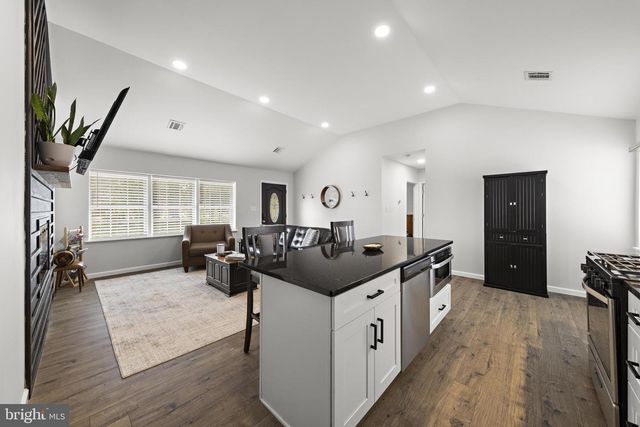 5711 ROUTE 9, Tuckerton, NJ 08087