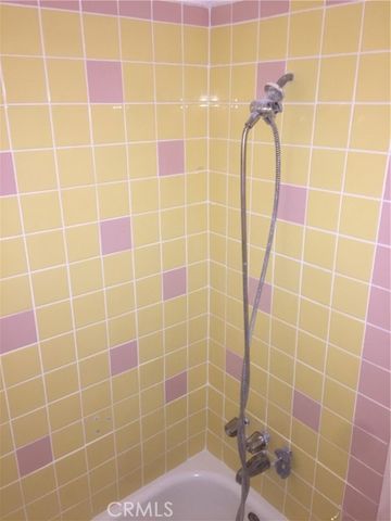 5360 Ithaca Avenue, Los Angeles, CA 90032