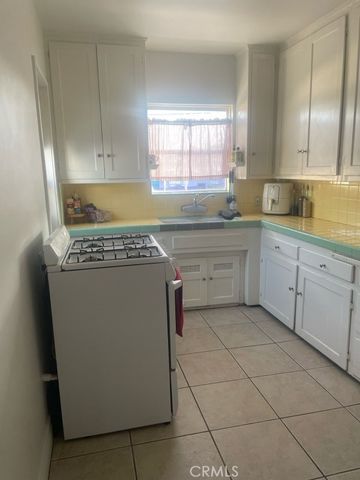 5360 Ithaca Avenue, Los Angeles, CA 90032