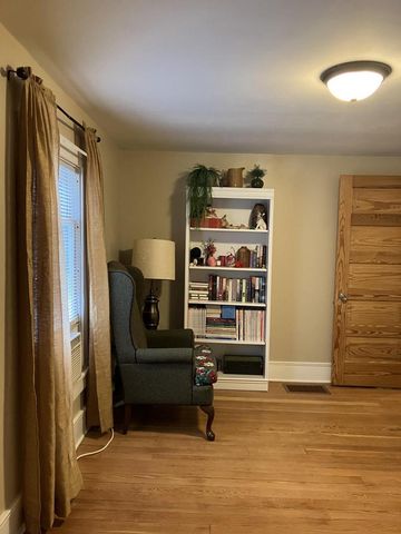 708 Lake STREET, Delafield, WI 53018