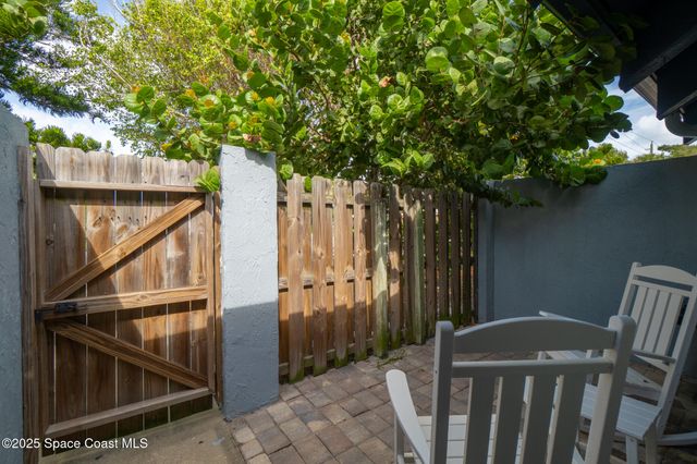 8156 Ridgewood Avenue, Cape Canaveral, FL 32920