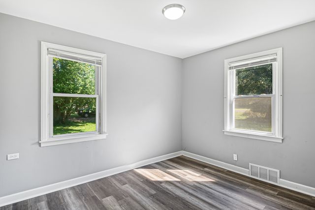 1725 E 158th Street, South Holland, IL 60473