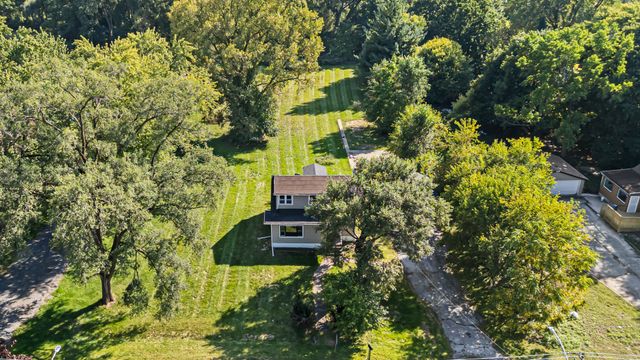 1725 E 158th Street, South Holland, IL 60473