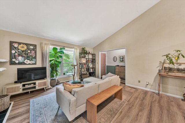 4520 Summerset CIR, Roanoke, VA 24018