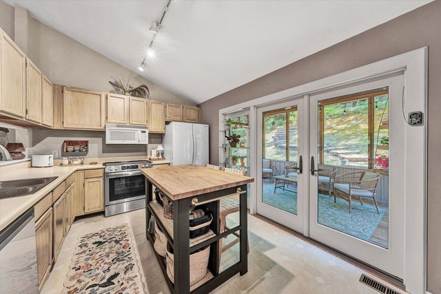 4520 Summerset CIR, Roanoke, VA 24018