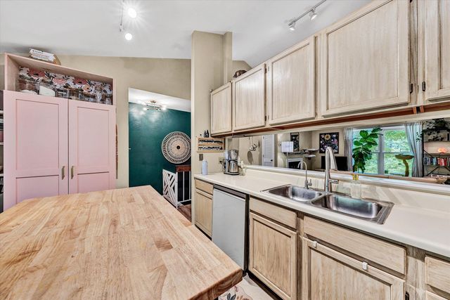 4520 Summerset CIR, Roanoke, VA 24018