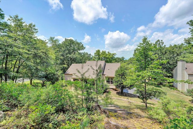 4520 Summerset CIR, Roanoke, VA 24018