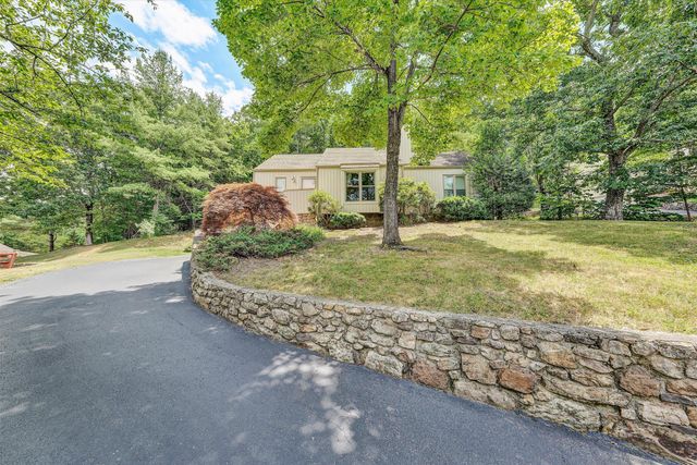 4520 Summerset CIR, Roanoke, VA 24018