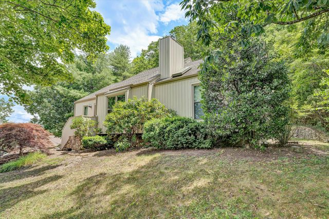 4520 Summerset CIR, Roanoke, VA 24018