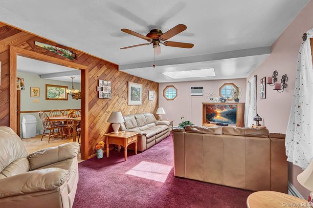24 Seaton Street, Massapequa, NY 11758