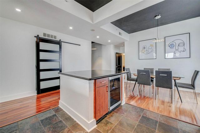 3505 Sage Road 2102, Houston, TX 77056