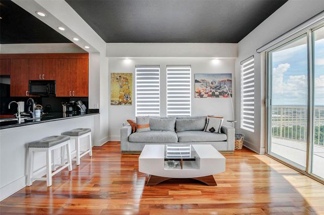 3505 Sage Road 2102, Houston, TX 77056