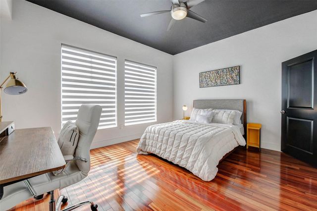 3505 Sage Road 2102, Houston, TX 77056