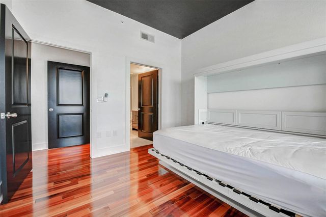 3505 Sage Road 2102, Houston, TX 77056