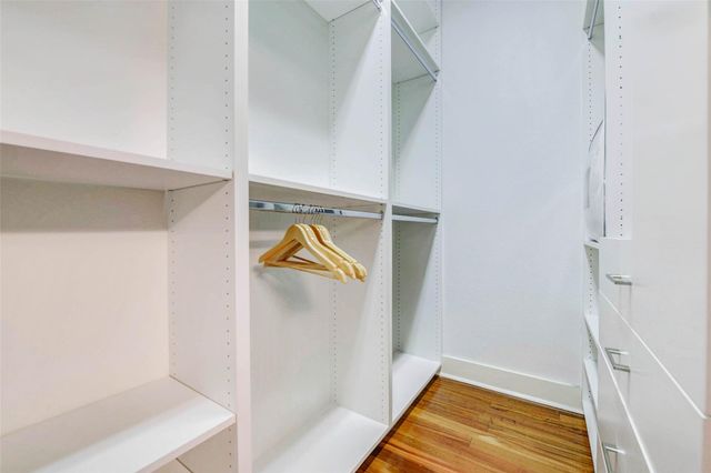 3505 Sage Road 2102, Houston, TX 77056