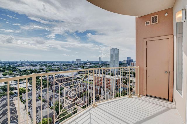 3505 Sage Road 2102, Houston, TX 77056