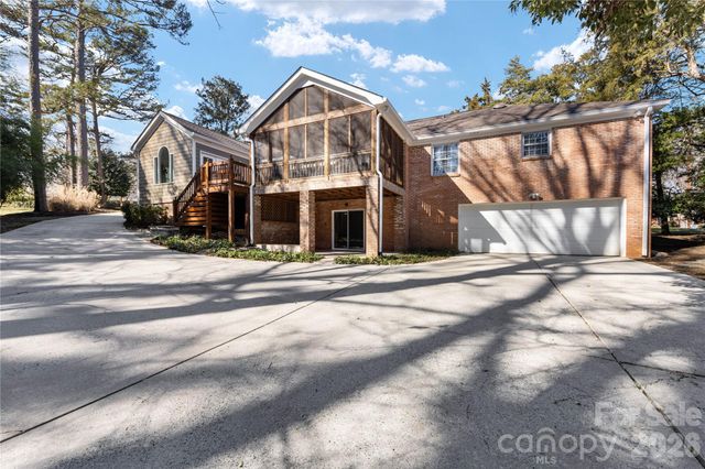 7201 Terrace Drive, Charlotte, NC 28211