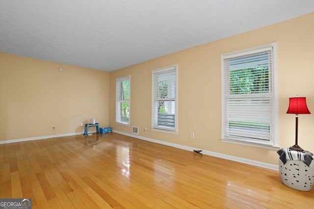 245 Pinetree Drive, Marietta, GA 30068