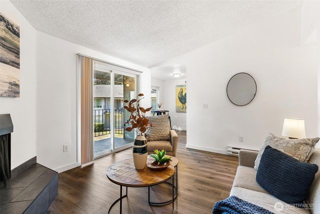 1840 Central Place S #B10, Kent, WA 98030