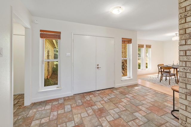 1400 Doonesbury DR, Austin, TX 78758