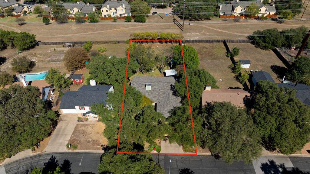 1400 Doonesbury DR, Austin, TX 78758