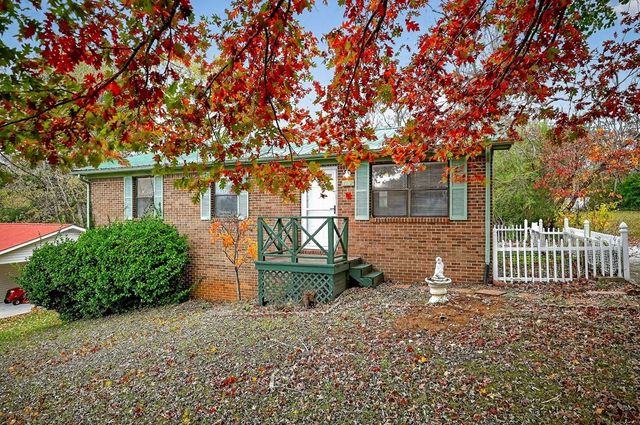 3382 Dietz Dr, Cookeville, TN 38506