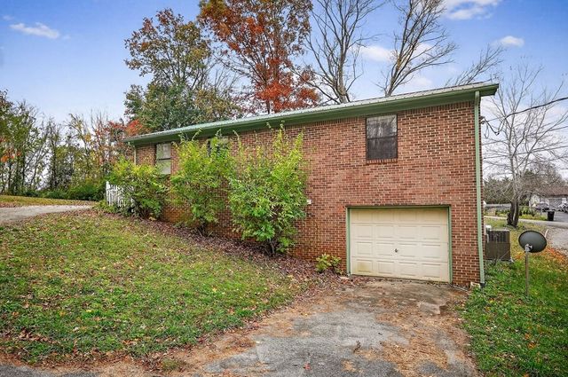 3382 Dietz Dr, Cookeville, TN 38506