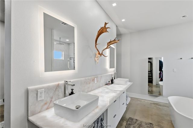 17600 Windsong Drive, College Station, TX 77845