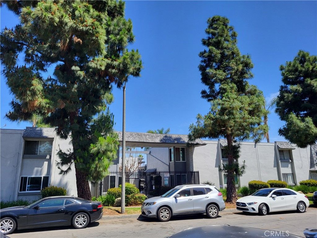 5500 Ackerfield 304, Long Beach, CA 90805