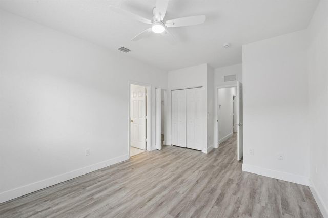 560 St Tropez Lane, Margate, FL 33068