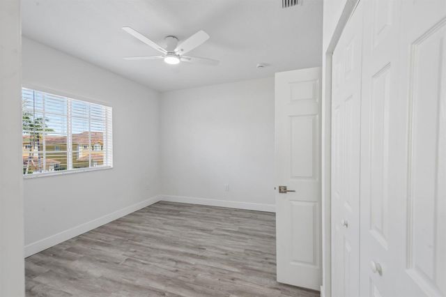 560 St Tropez Lane, Margate, FL 33068
