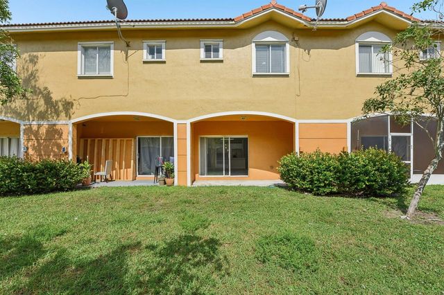 560 St Tropez Lane, Margate, FL 33068