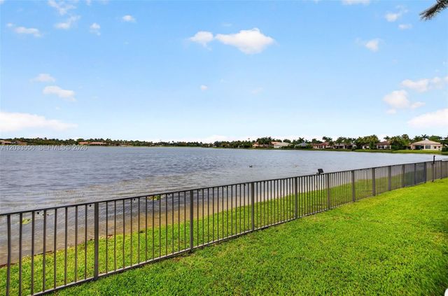 18611 SW 39th St, Miramar, FL 33029