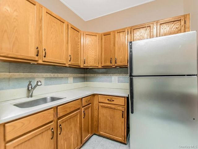 472 Gramatan Avenue O2, Mount Vernon, NY 10552