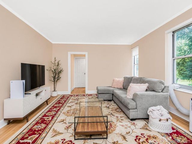 472 Gramatan Avenue O2, Mount Vernon, NY 10552