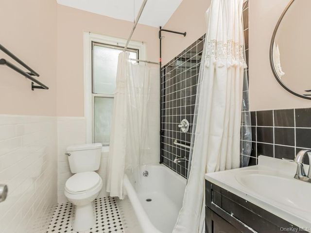 472 Gramatan Avenue O2, Mount Vernon, NY 10552
