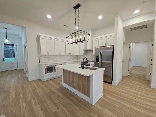 534 Dillon Street, Chesnee, SC 29323