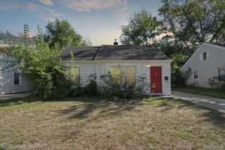 12761 Saratoga Street, Oak Park, MI 48237