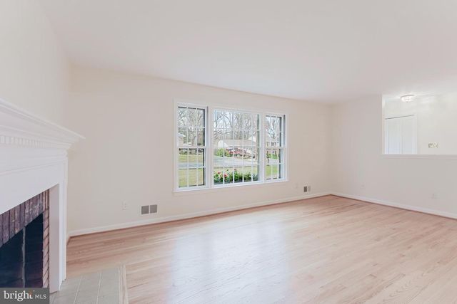 10811 ORCHARD ST, Fairfax, VA 22030