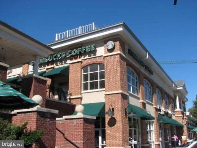 10811 ORCHARD ST, Fairfax, VA 22030