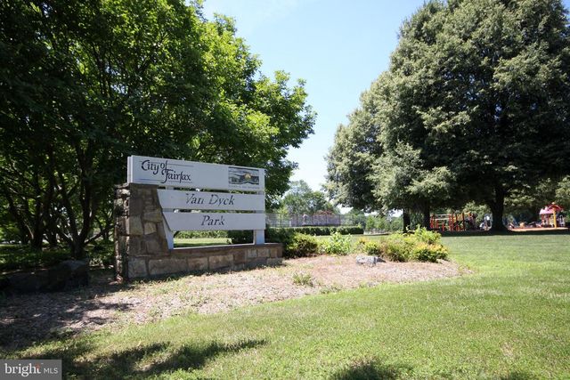 10811 ORCHARD ST, Fairfax, VA 22030