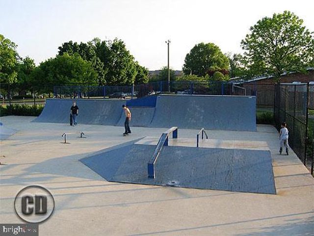 10811 ORCHARD ST, Fairfax, VA 22030