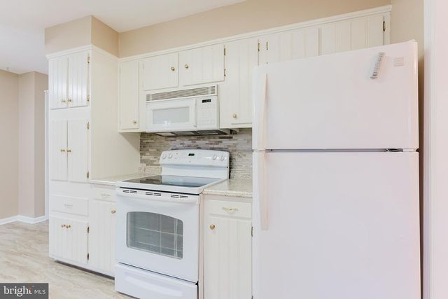 10811 ORCHARD ST, Fairfax, VA 22030