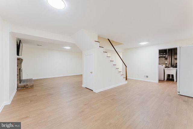 10811 ORCHARD ST, Fairfax, VA 22030