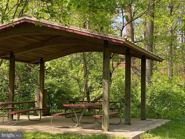 10811 ORCHARD ST, Fairfax, VA 22030